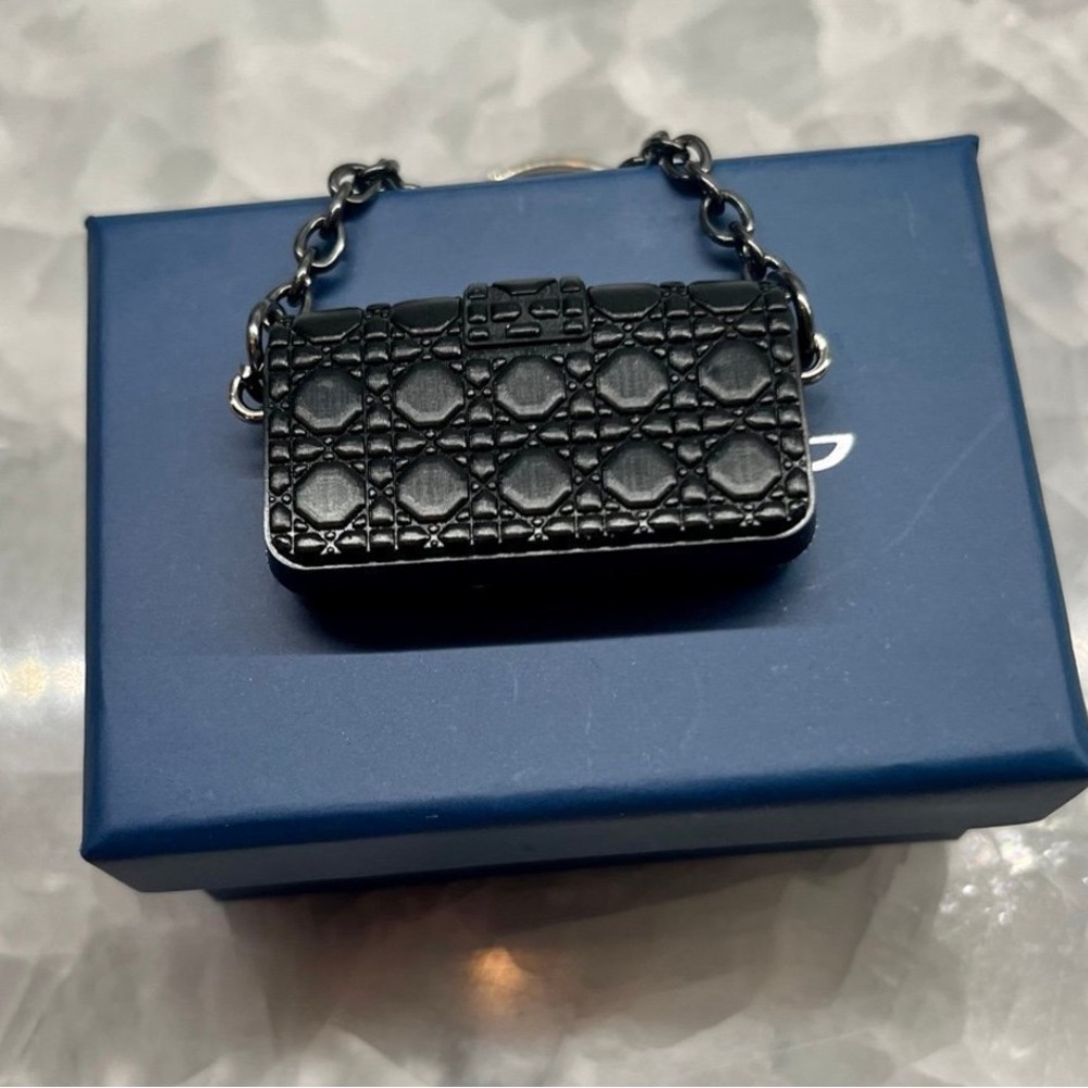 Mini Dior Fashion Handbag Keychain with Box! - Picture 3 of 4